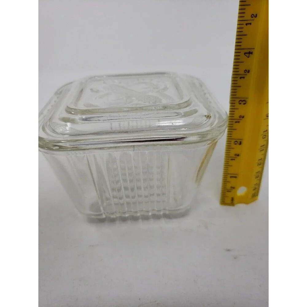 Vintage Federal Glass Refrigerator Bowl Dish Square Embossed Lid 2 small chips